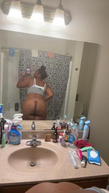 Junie, 30  female escort, Grand Rapids