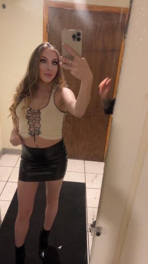 escort photo 1